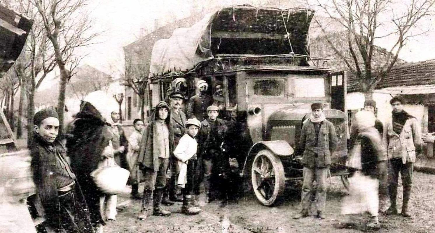 2225- Sedrata - Arrivee du Courrier2 - 1922.jpg